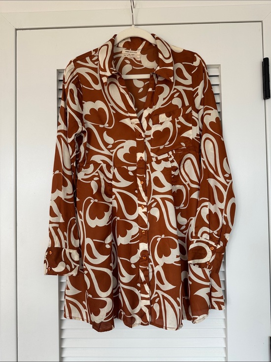 Urban Outfitters Dresses & Skirts - Urban Outfitters Renee Printed Button-Down Shirt Dress Brown Cream Size M